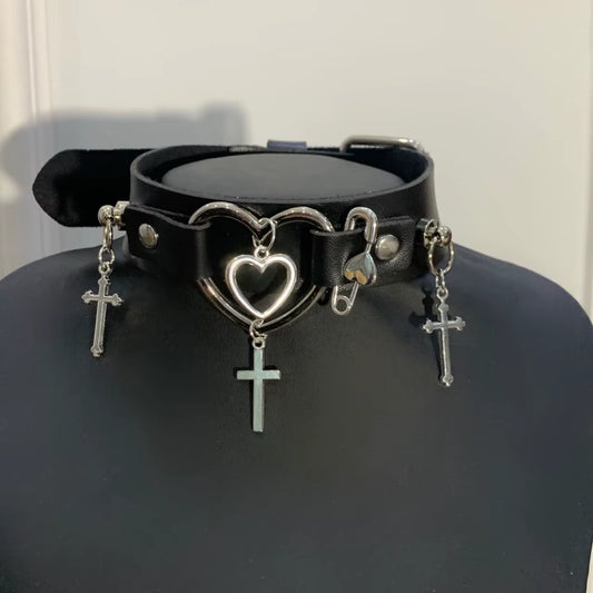 Grunge Accessories Leather Heart Cross Choker Punk Charms Pin Pendant Necklace for Women Goth Jewelry Korean Fashion Necklace