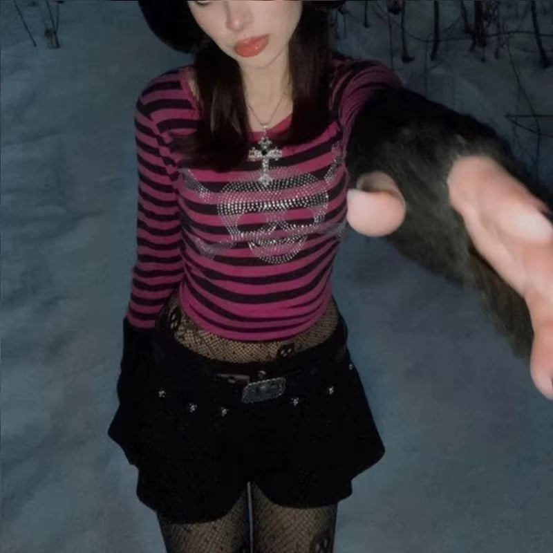 2000S Rhinestones Skull Print Grunge Y2K Clothes Aesthetic T-Shirt Crop Top Vintage Stripe Emo Full Sleeve Harajuku Slim Fit Tee